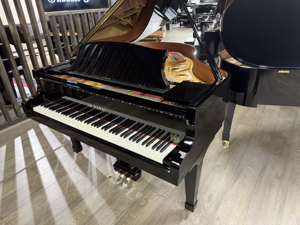 Kawai RX-2GEU (Polished Ebony) - USED - Image 1