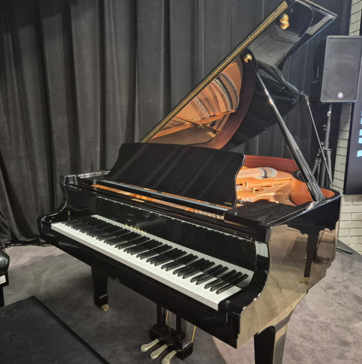 GX5 Kawai GX5 Grand Piano - Ex Demo - Image 1